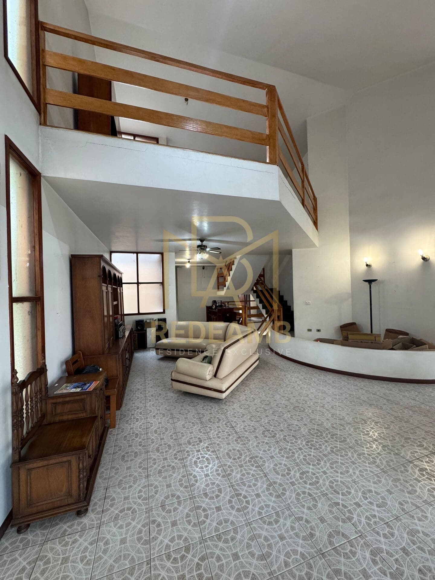 Casa de Esquina a Venda no Residencial 9 com 4 suítes em Santana de Parnaíba