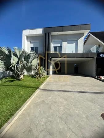 Casa Alto Padrão para Locação com 4 dorms sendo 2 suites com closet no Residencial 4 em Alphaville - Santana de Parnaíba
