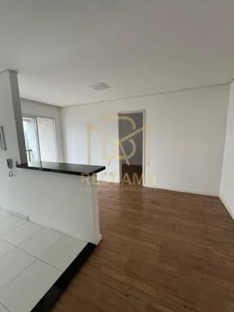 Apartamento de 1 dormitórios , 50m2, sem mobília, 1 vaga de garagem.