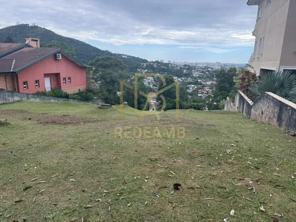 Terreno à Venda com 1.384m² no Residencial 10 – Alphaville