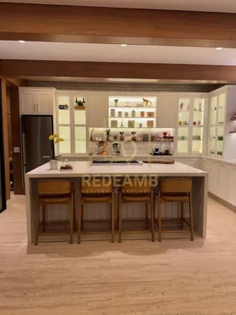 Casa Alto Padrão com 420 m² sendo 4 suítes, mobiliada no Condomínio Itahyê - Alphaville - Santana de Parnaíba/SP