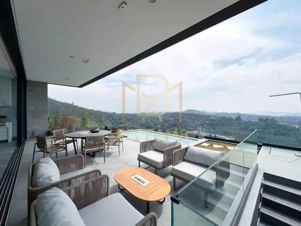 Casa Alto Padrão luxuosa com 4 Suítes sendo 1 Master com banheira e Closet no Condomínio Genesis 2 em Alphaville - Santana de Parnaíba
