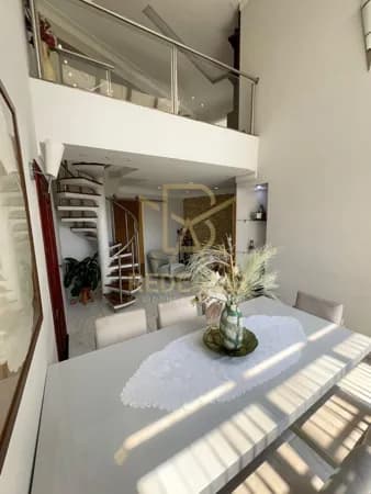 Cobertura Duplex à Venda de 240m, 3 dormitórios sendo 1 Suíte no Edifício Lotus em Alphaville