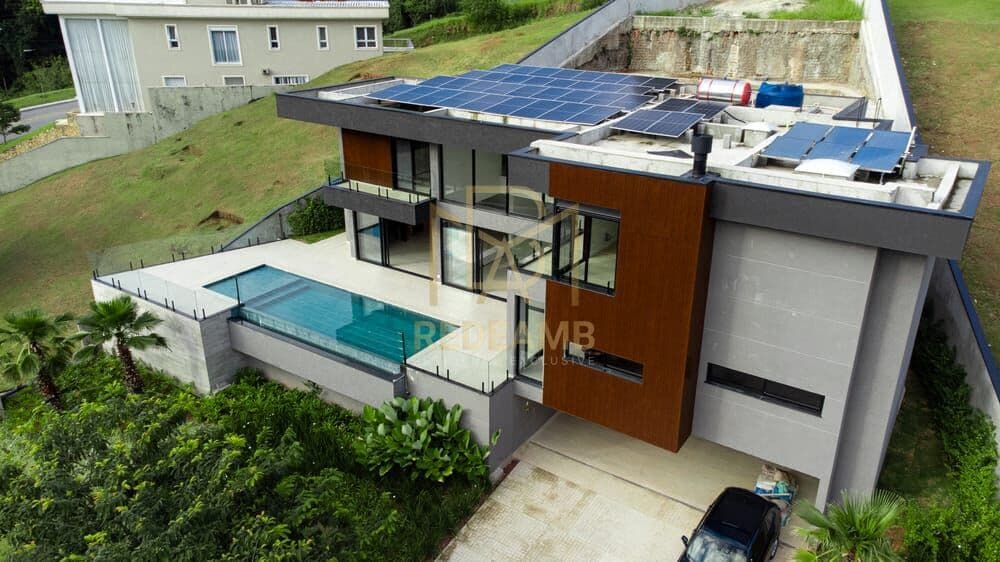 Casa Moderna a Venda no Residencial Campos Do Conde de 650m2 com 5 dormitórios - Alphaville/SP