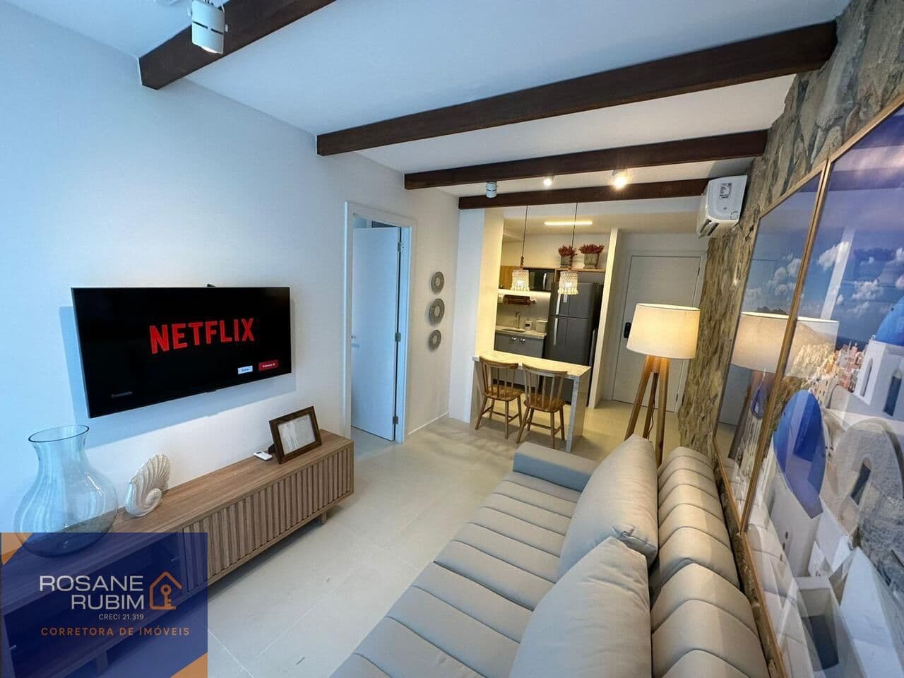 Quarto e sala para Locação finamente decorado e mobiliado no melhor da Barra.