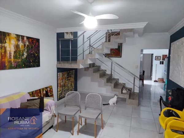 Excelente casa tríplex 4/4, com área de 250m² de área construída e 410m² área total em Stella Maris.