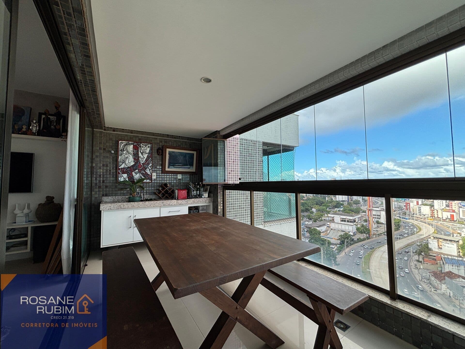 58,95m² | Quarto e Sala | Varanda Gourmet | Andar Alto | Nascente | Vista Mar | 01 Vaga