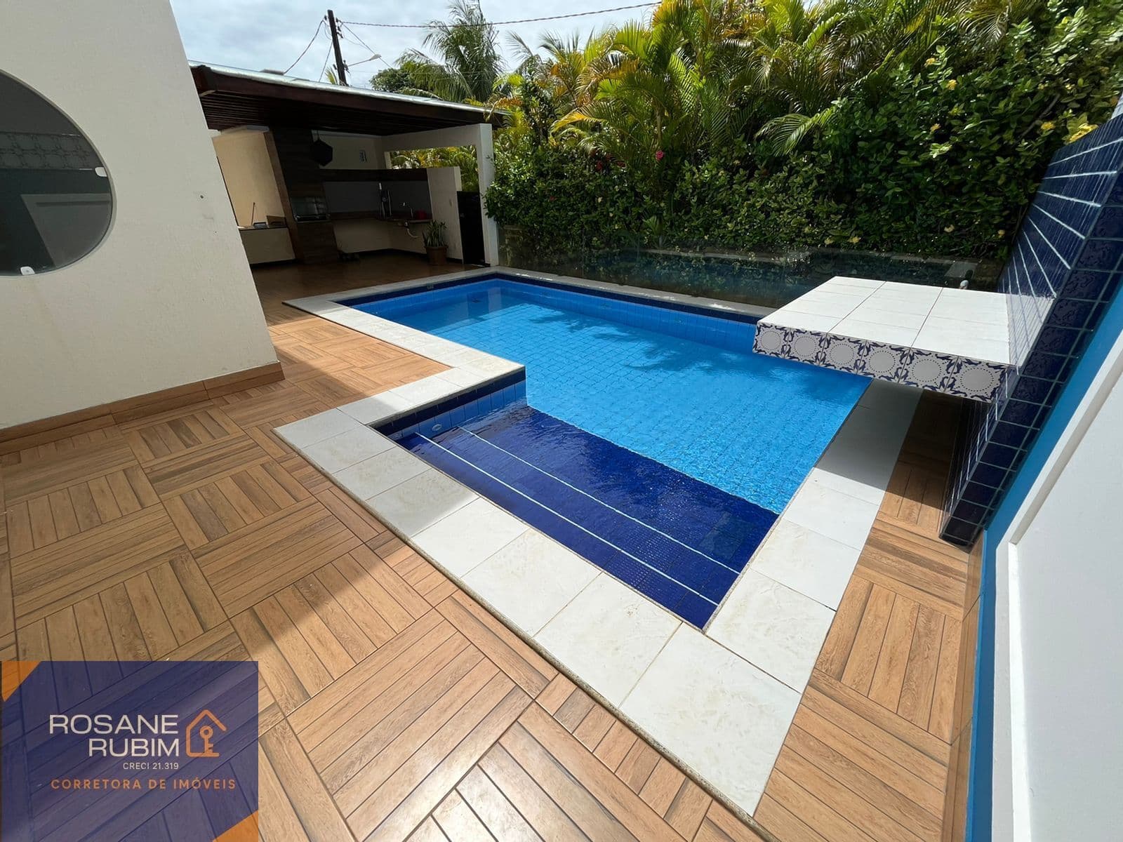 Casa Alto Padrão com 5 quartos em Guarajuba - BA