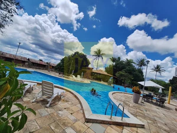 Casa Alto Padrão em gravata pe, condominio de luxo, 4qtos, 4sts, piscina privativa, e areade lazer completa com lago