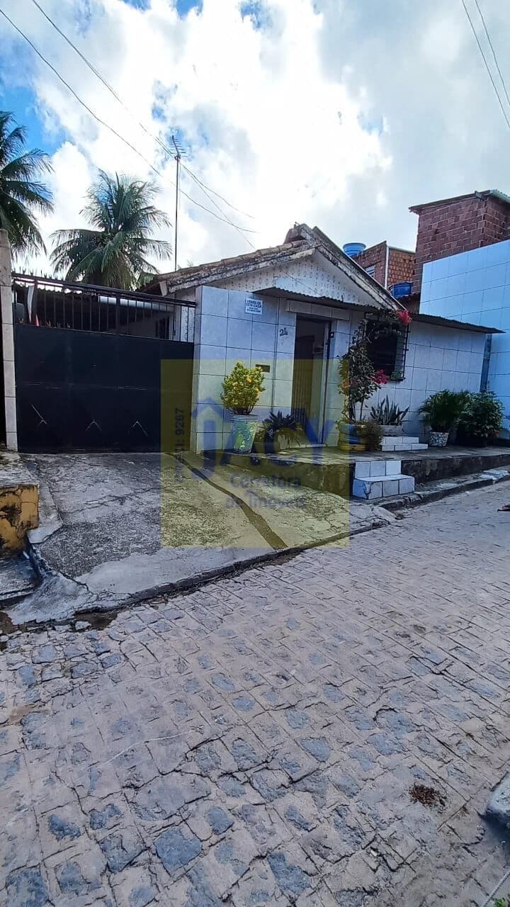 Casa em Alto da nação, Olinda, 3 qtos, 1 wc, 1 varanda, 2 vgs