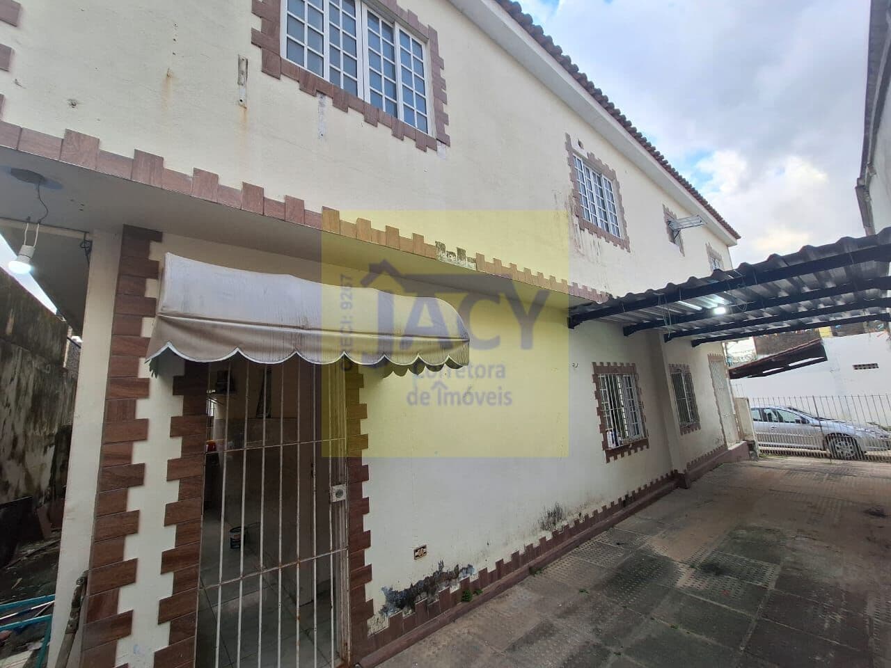 Casa em Paulista nobre, 5qtos 1st c/varanda, 3vgs, quintal 2 pavimentos há 3min. shop. norte way
