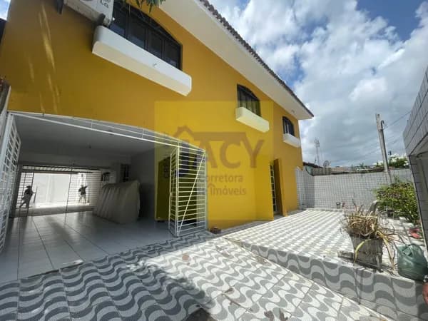 Casa em Recife, Campo Grande, 6 QTOS, 4 WCS, 2 VARANDAS, 3 VGS,+ 1 duplex
