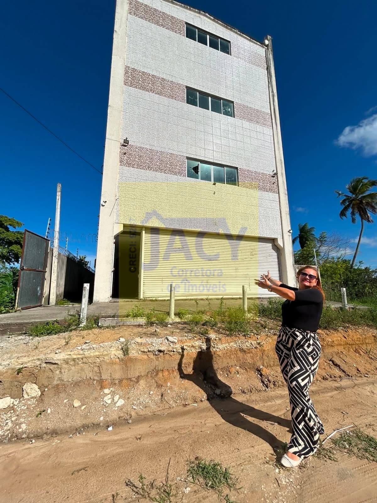 PRÉDIO EM ITAPISSUMA 4 ANDES COM MIL METROS DE ÁREA CONSTRUÍDA, ACESSO COM CALCAMENTO