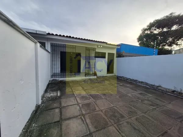 Casa em Olinda, cs caiada 3qts 1st quintal 2vgs pt automático m cs mh vida px shop. patteo