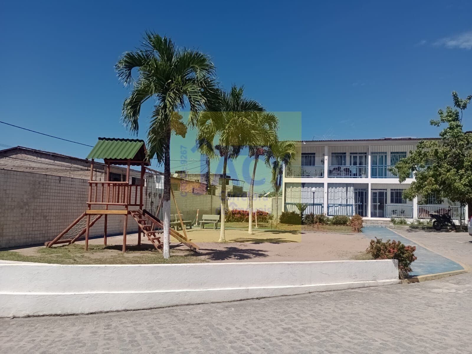 Casa de Condomínio em Paulista - Nobre