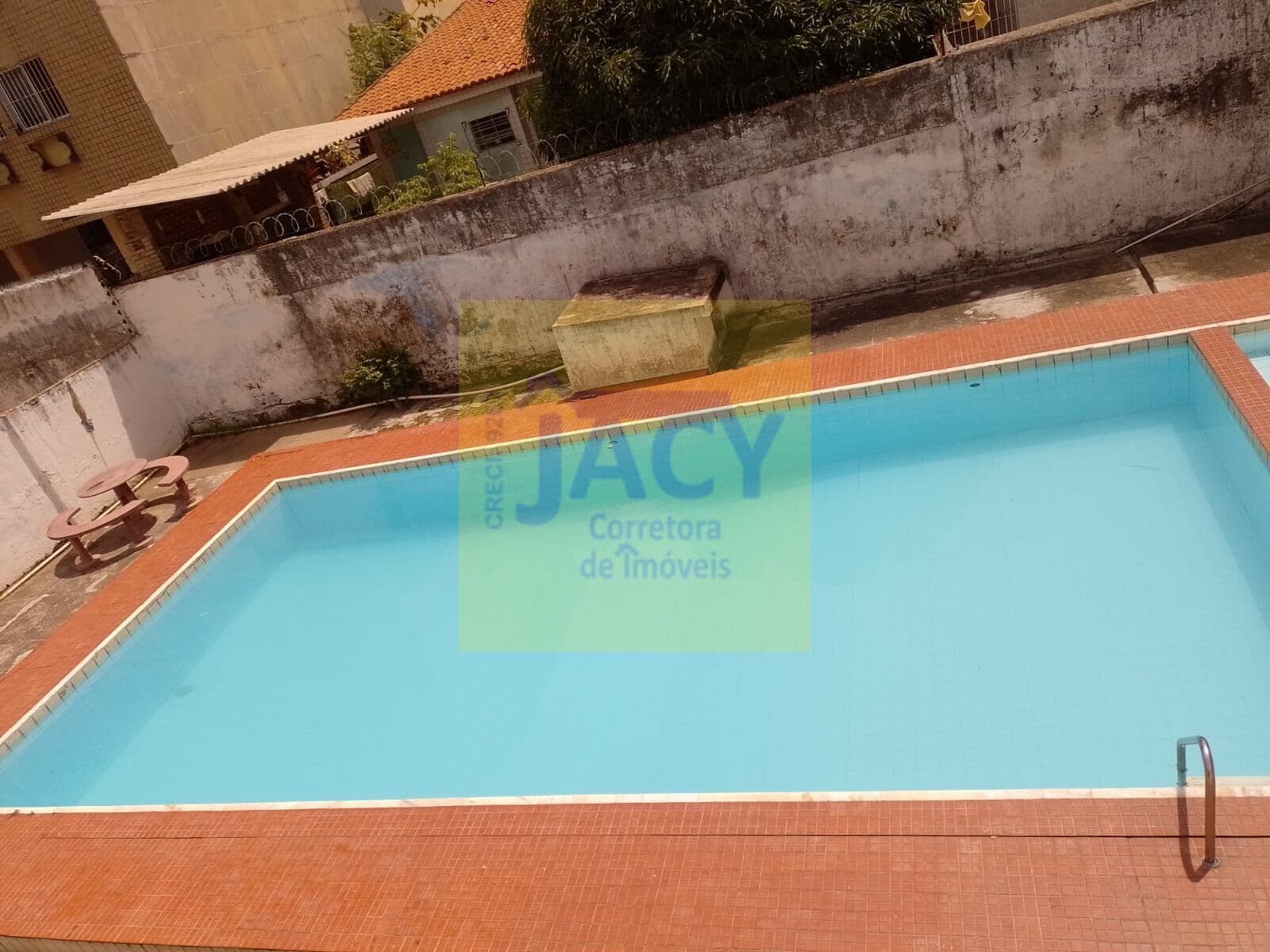 Apartamento em Jardim Atlântico, Olinda com piscina 4qtos 1st 1vaga há 5min. do mar