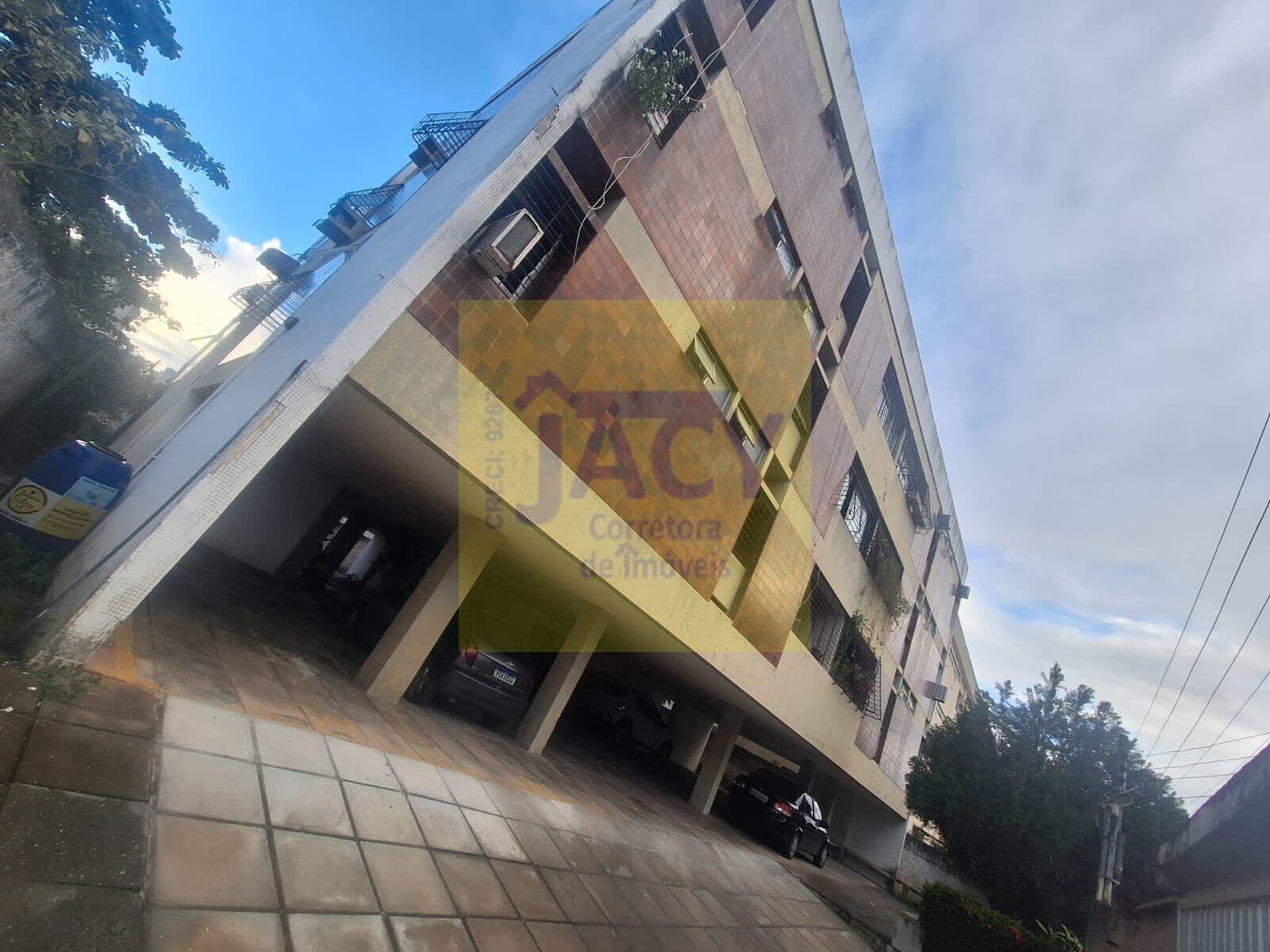 Apartamento em Olinda, jardim atlântico 4qtos 2sts,pilotis, 1vg financia 30 seg. avenida