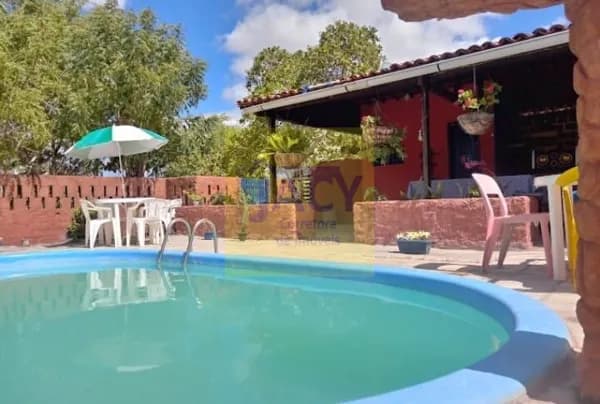 Chácaras em Bezerros 2000², terração 3Qts(1St).Piscina px centro
