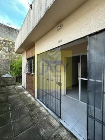 Casa em Abreu e Lima, de canto , quintal, 2 qts, 1 vg, térreo, financia mh cs mh vida
