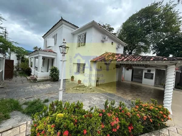 Casarão em Olinda,sítio historico Carmo, 8qtos 3 suítes,3vgs, sl de festa, ideal p/hostel e pousada