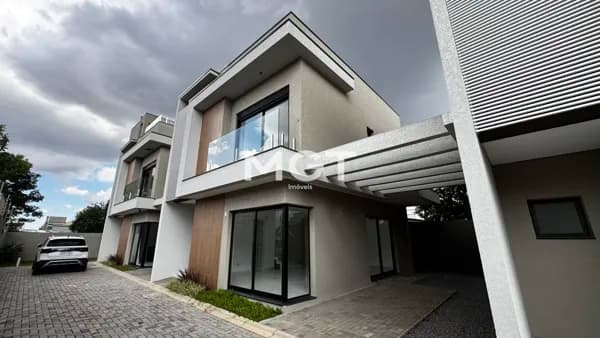 Sobrado em Condomínio em Hauer, Curitiba/PR