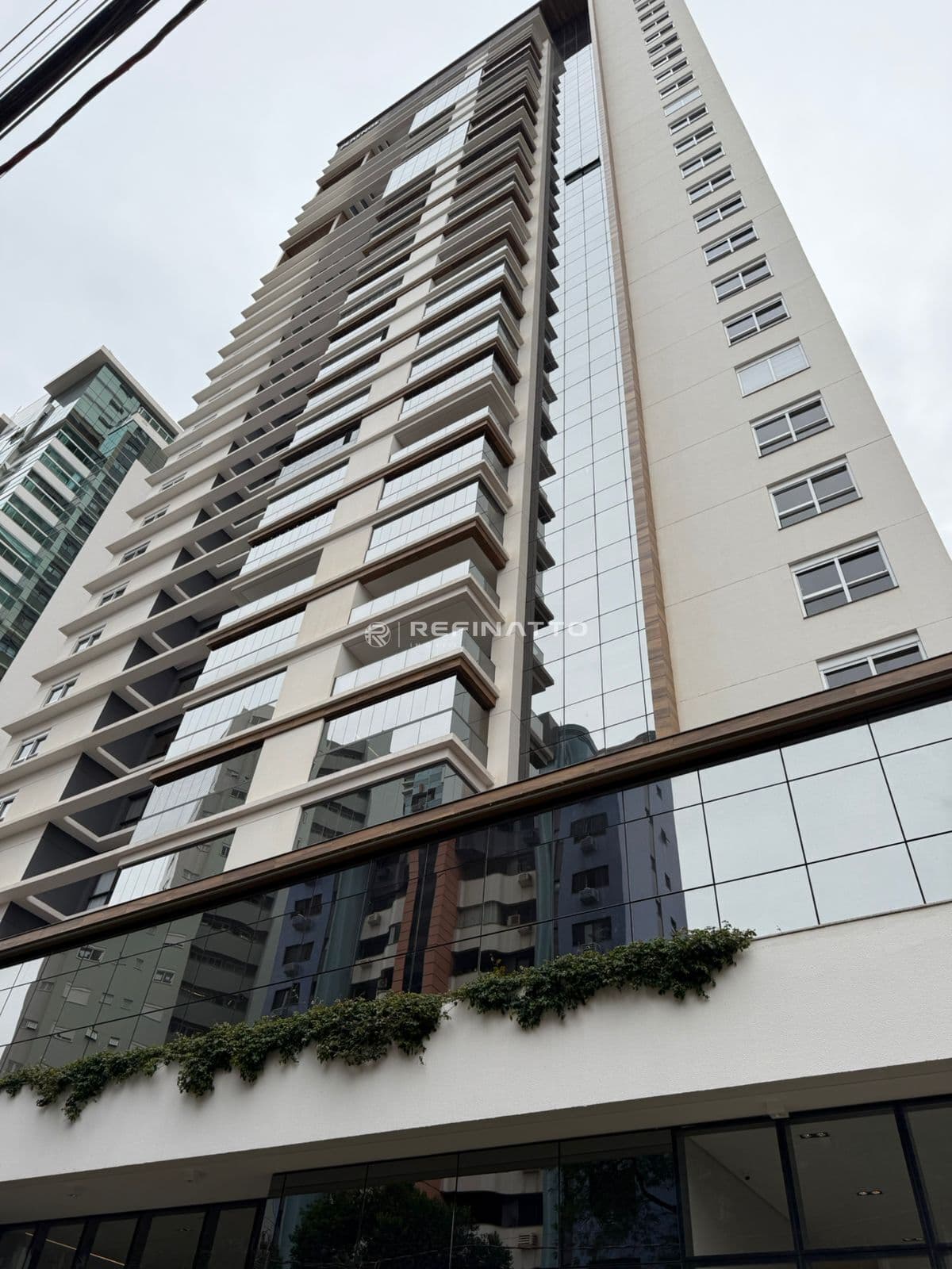 Privèlle Plaenge - Apartamento de Alto Padrão em Localização Privilegiada – Centro de Maringá PR