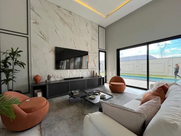 Descubra o equilíbrio perfeito entre sofisticação, nesta mansão imponente de 450m²