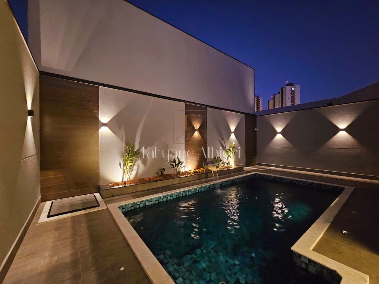 Linda Casa à Venda no Reserva Centenária