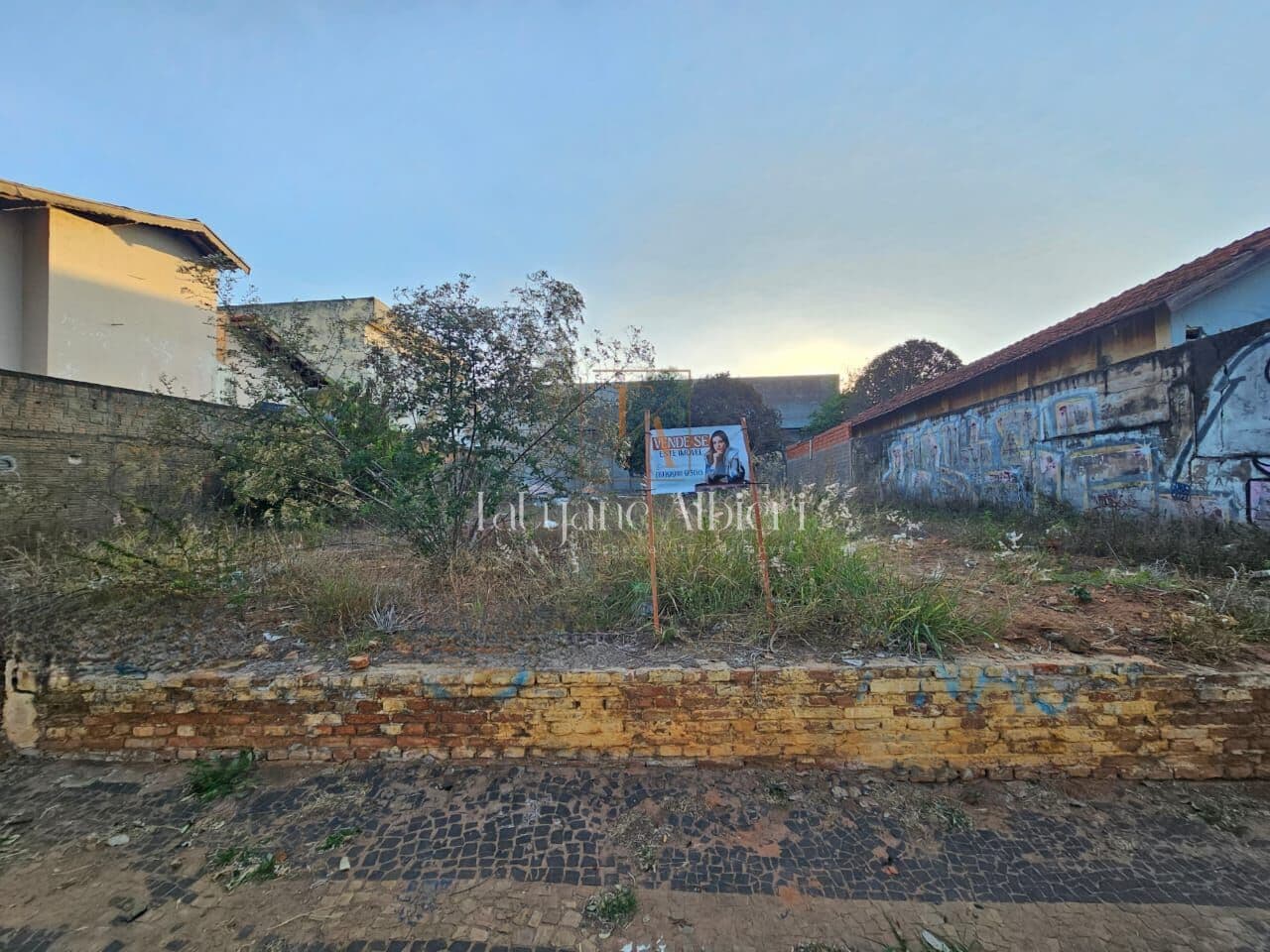 Terreno comercial no centro de Nova Odessa.