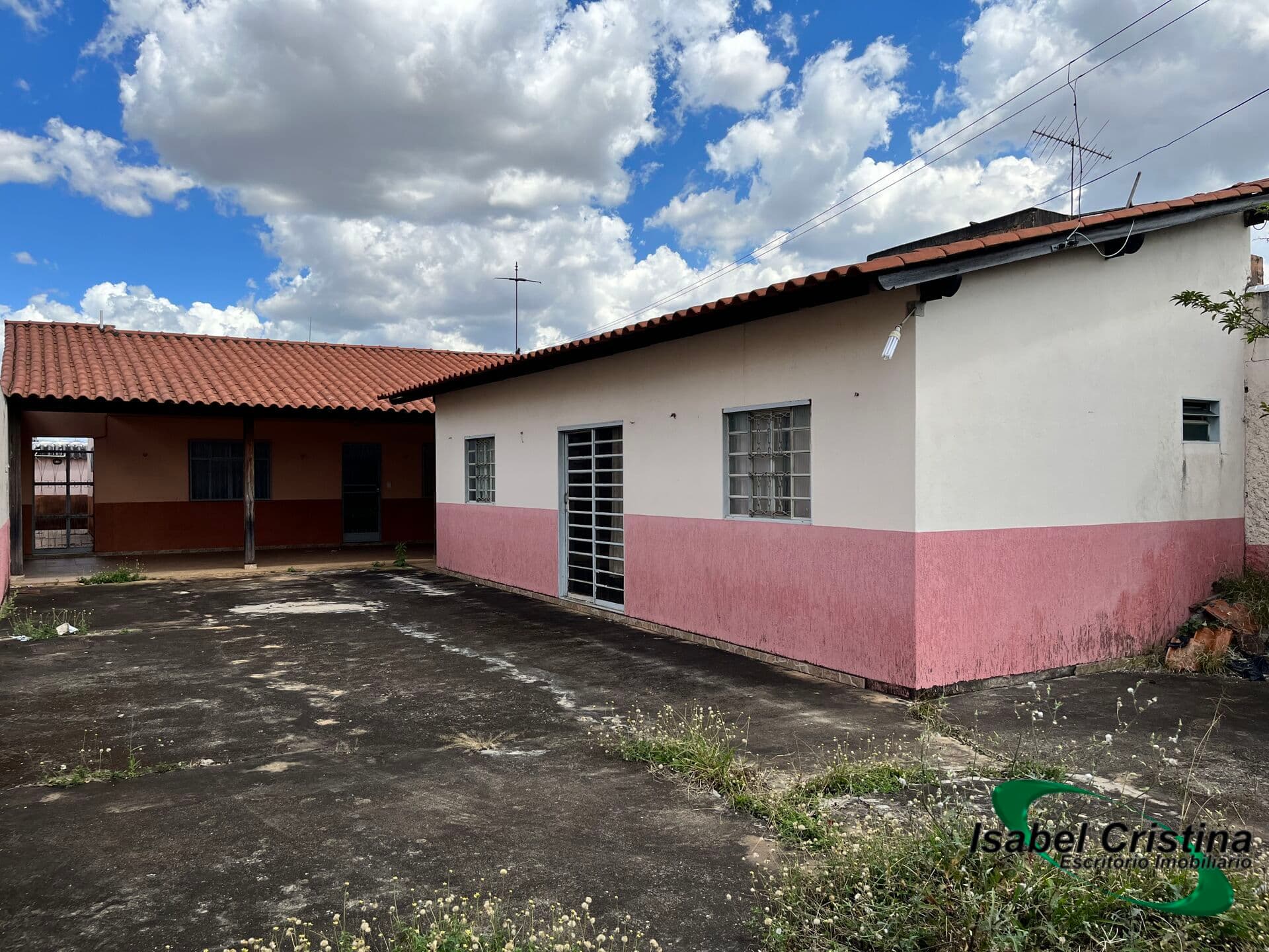 Casa Padrão,com 2 quartos na QNF 12, Taguatinga Norte, Brasília/DF
