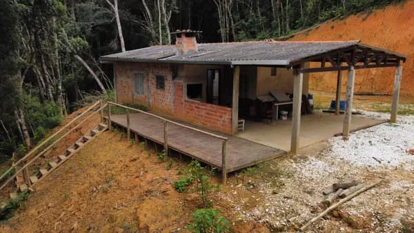 Frente para Represa do Capivari - Registrada
