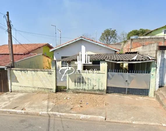 Casa de Lote Inteiro no Parque Novo Horizonte