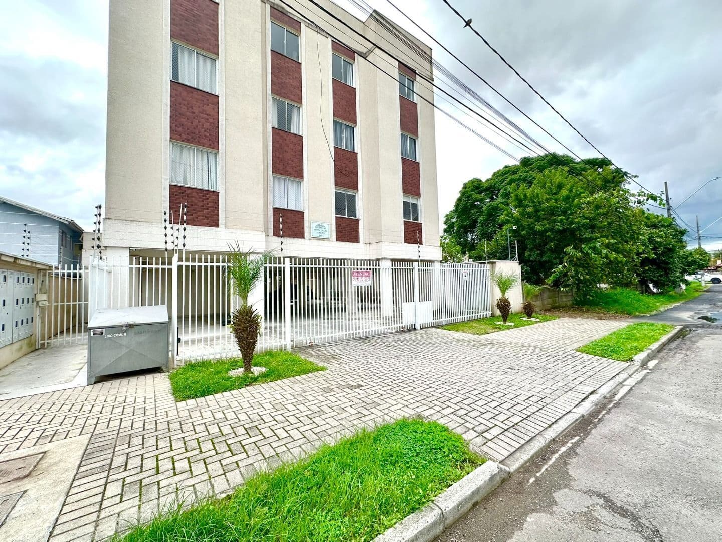 Apartamento com 3 quartos, 55 m², à venda por R$ 354.900,00 - Cidade Jardim - São José dos Pinhais/PR