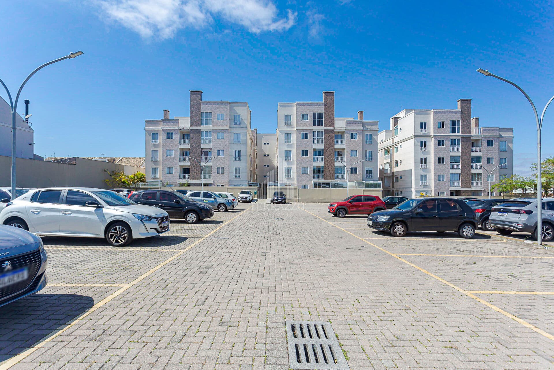 Apartamento à Venda – 2 Quartos – 59m² – R$ 519.000,00 – Residencial Tom Jobim – Uberaba/PR
