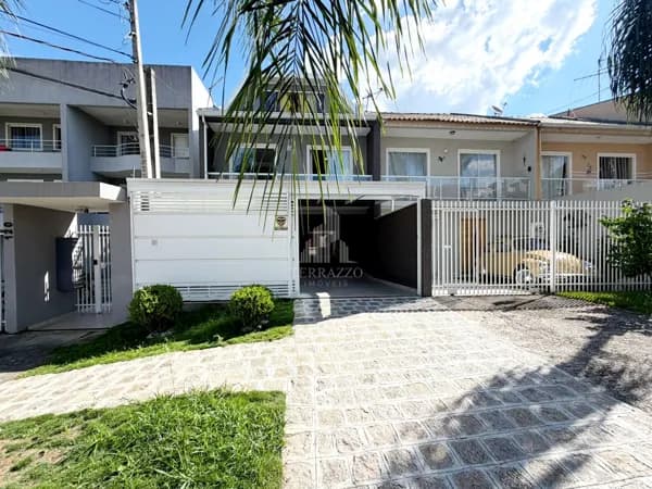 Sobrado à venda - 3 quartos - 200 m² - R$ 950.000,00 - Bom Jesus - São José dos Pinhais/PR