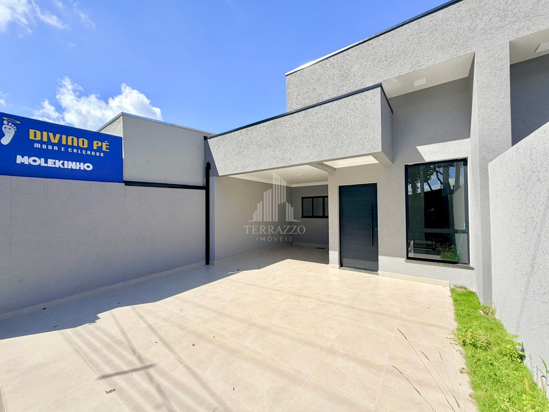 Casa com Alto Padrão de Acabamento e Espaços Pensados para o Seu Conforto- Afonso Pena- São José dos Pinhais- PR