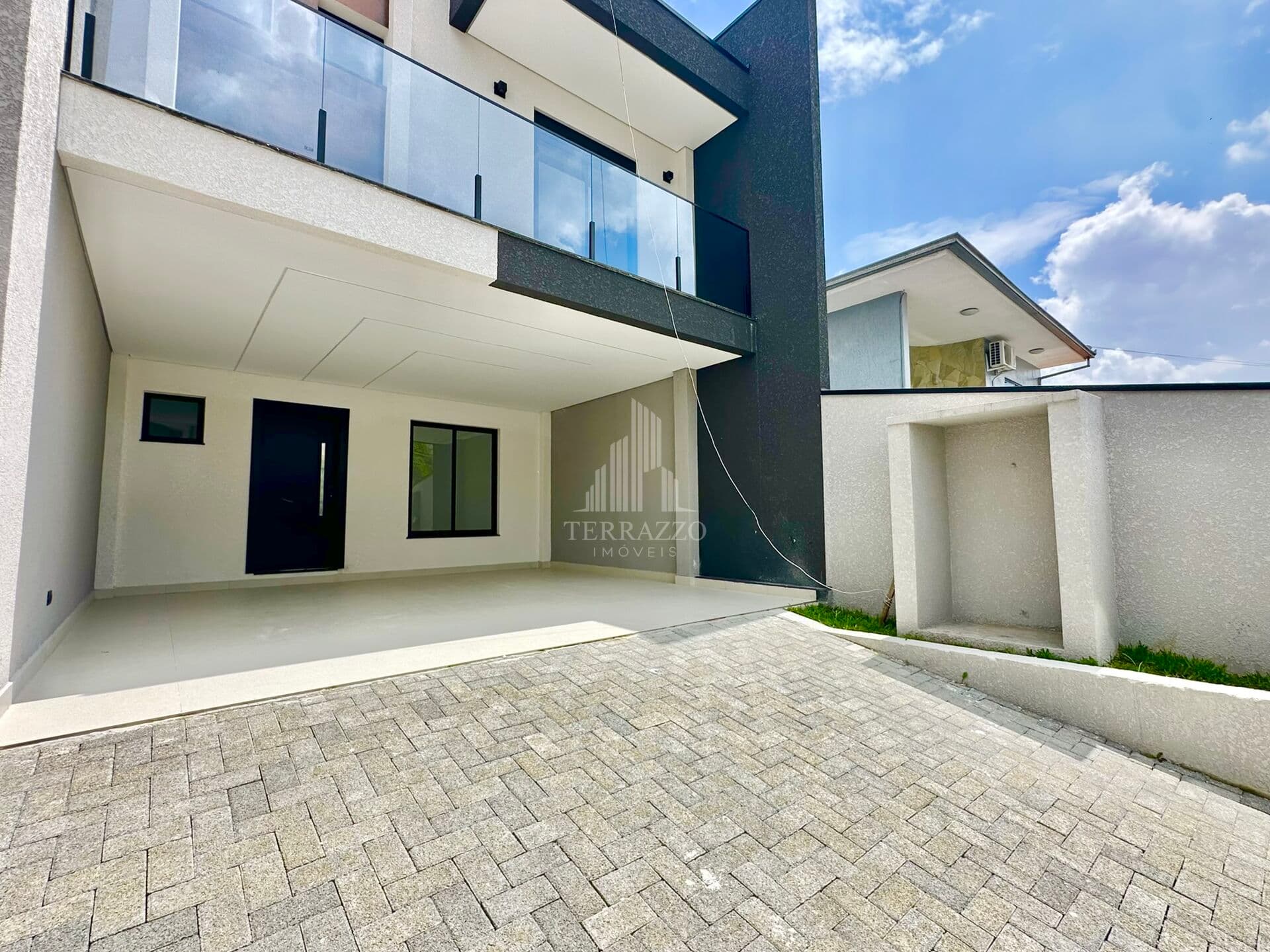 Sobrado com 3 dormitórios à venda, 150 m² por R$ 1.249.000 - Cruzeiro - São José dos Pinhais/PR