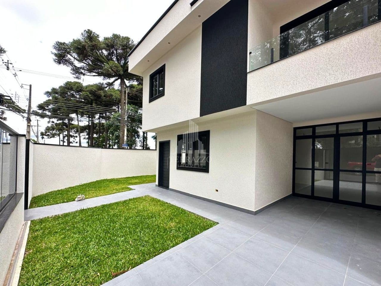 Sobrado com 3 dormitórios à venda, 100 m² por R$ 660.000,00 - Afonso Pena - São José dos Pinhais/PR