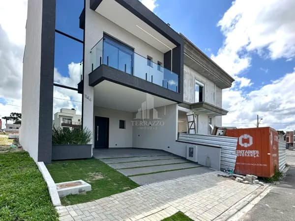 Triplex à Venda – 3 Suítes – 231m² – R$ 1.199.000,00 – São José dos Pinhais – PR