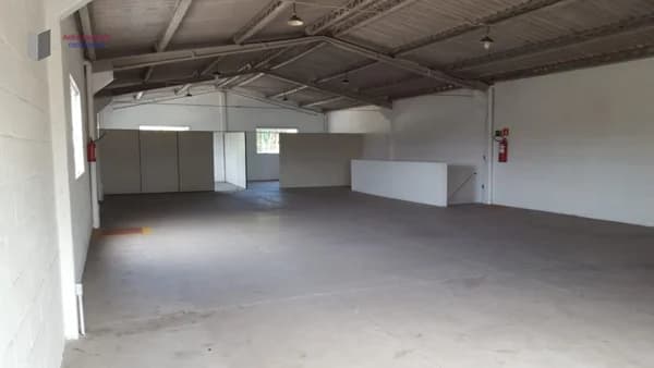 Galpão/Pavilhão Salão Comercial para Aluguel