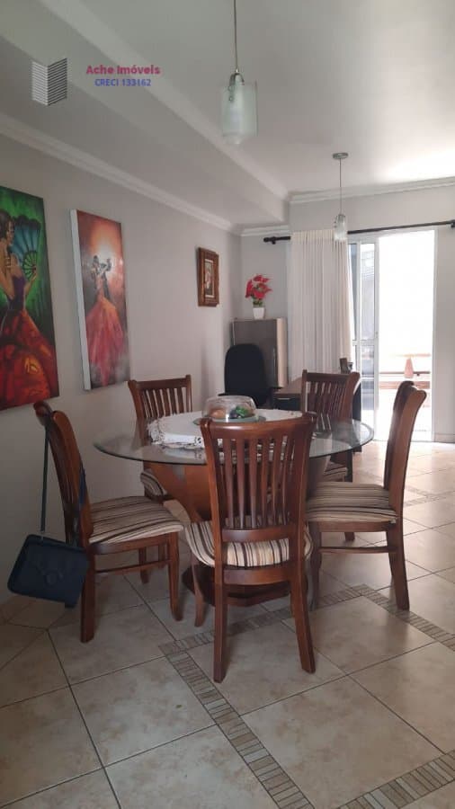 Casa Padrão para Venda em Conjunto Residencial Irai Suzano-SP