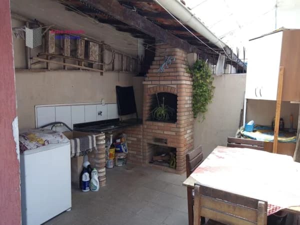 Casa Padrão para Venda em Vila Guilhermina Praia Grande-SP