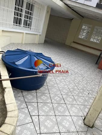 Sobrado 300m da praia