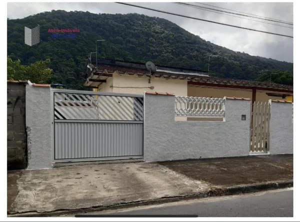Casa Padrão para Venda em Cidade das Crianças Praia Grande-SP