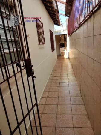 Casa Padrão para Venda em Vila Tupi Praia Grande-SP
