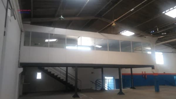 Galpão/Pavilhão Industrial para Aluguel em Vila Guilhermina Praia Grande-SP