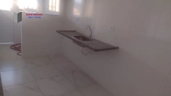 Apartamento na Guilhermina a 100m da praia