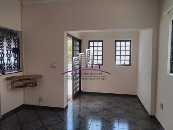Casa para locação a apenas uma quadra da Lagoa do Taquaral