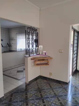 Casa frente e casa de fundo para locação a apenas uma quadra da Lagoa do Taquaral