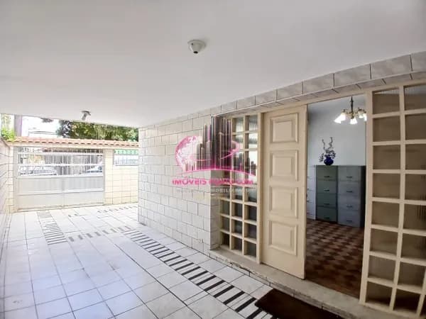 Casa em Encruzilhada, Santos/SP